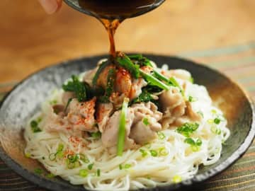 コク旨味に箸が止まらない！筋肉料理人さんの「油そうめん」レシピ