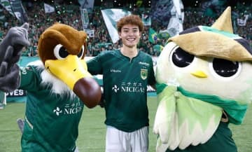 「だいぶドキドキした。ちょっと出てるかなと」ヴェルディDFが振り返るド緊張の瞬間。今季初ゴールは千金弾！「ただの１勝だけど大きな意味を持つ」