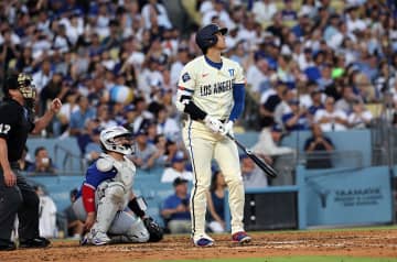 ドジャース・大谷翔平、3年連続40号達成！　確信バックスクリーン弾に本拠地熱狂　ナ・リーグトップに1本差