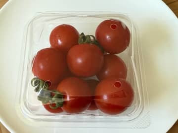 しわしわの「ミニトマト」はコレで復活！じつは冷凍保存もOK？驚きの裏技を八百屋が直伝！