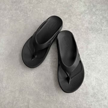 「長時間歩いても疲れにくい！」【oofos】可愛いだけじゃない！ 今注目の「OOriginal」レビュー