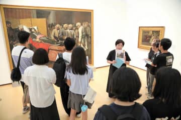 展覧会の作品、学芸員が直接教えます　横須賀美術館が中学生向けに「鑑賞教室」