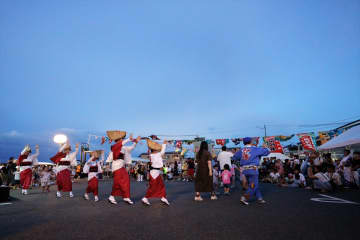 【淡路島岩屋夏まつり】花火に縁日・屋台グルメ・ビアガーデンも！夏を遊び尽くす2日間 ｜淡路島タコステ