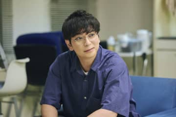 『19番目のカルテ』松本潤が備える複眼の思考　共働き夫婦を通して描く“誰かと生きる”意味