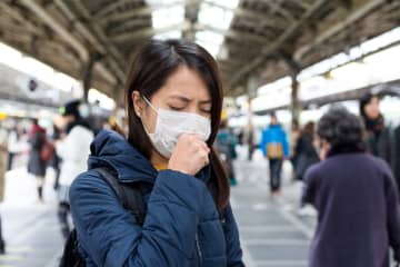 駅のホームで体調を崩して「救急車」を呼んだところ、朝のラッシュ時に「電車」が「遅延」してしまいました…。この場合、“賠償責任”が発生することはあるのでしょうか？