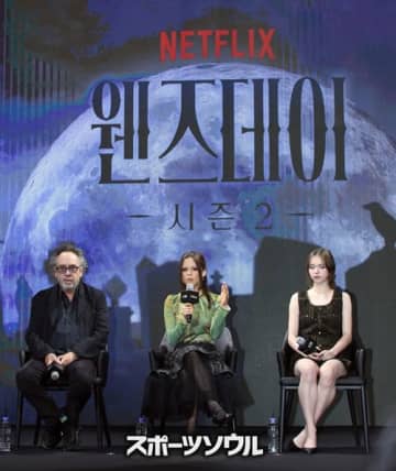 Netflix『ウェンズデー』監督＆キャストが韓国を訪問「韓国に来ることができ感謝」【独自写真】