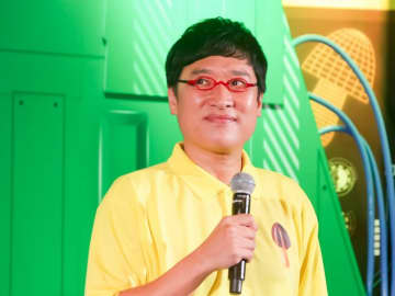 山里亮太、女優と結婚した芸人の代表？結婚のカズレーザーを祝福！