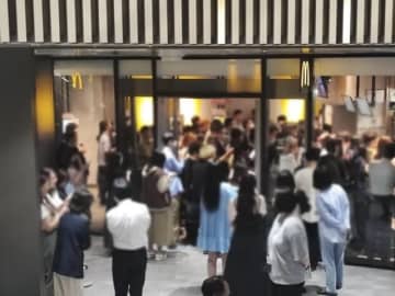 マクドナルドがポケカ混乱謝罪、「ハッピーセットの原点回帰」表明　モバイルオーダー制限も