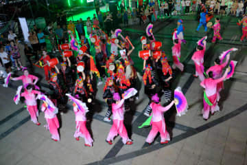 情熱あふれるヤンコ踊り　中国山東省海陽市