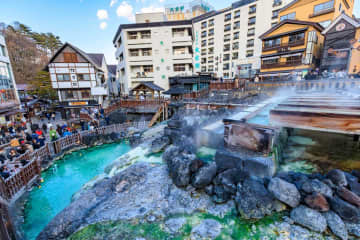 星野リゾート「界」が草津温泉に初進出、2026年春開業！ 温泉街へ“秘密のトンネル”で直結、どんな施設？予約はいつから？