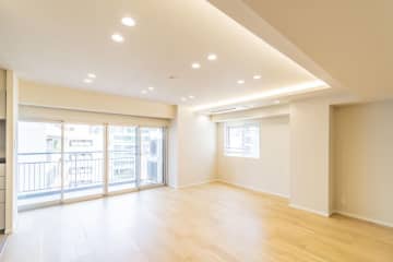 ドルフ高輪 11階｜「高輪ゲートウェイ」駅徒歩9分の山手線利用可能で都心アクセス良好。東京タワービューあり。陽当たり良好・間取り変更可能な3LDK。専用使用権付きトランクルール付き