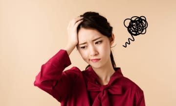 後悔ばかりする人の心理とは？10の特徴と上手な向き合い方を解説