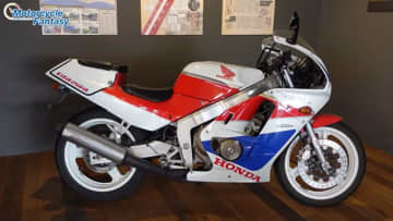 公道を駆けるサーキット魂　HONDA CBR250R（MC19）【詳細チェック】