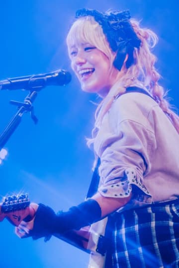 【ライブレポート】shallm、＜1st LIVE TOUR 2025 一揆＞ファイナルに決意「衝動の連鎖が続いていくことを願って」