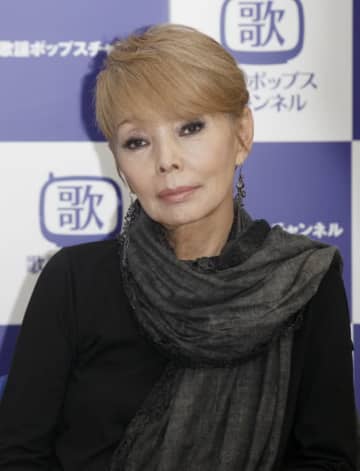 「ソックリですね！」研ナオコ、娘とのツーショット公開→「お嬢さん可愛い」「幸せそうな顔」と反響