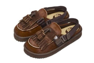 シャカ”タッセル付き”モカシン風サンダル、ホワイト×ブラウンのポニー柄ヘアレザー