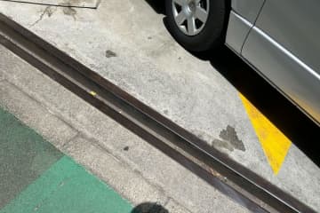 ガソリンスタンドに絶対ある謎の溝　重要すぎる役割に「知らなかった…」と驚きの声