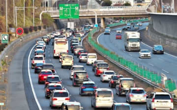 今年の「お盆」最大9連休という人も…あなたの職場は一斉に休み？「YES」と 回答した人の割合は!? アンケート結果発表！