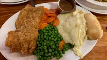 「これがアリゲーターの味…」至るところにワニ注意の看板!? オーストラリア・ケアンズの釣り事情とは？