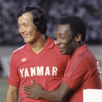 日本サッカー界のレジェンド釜本邦茂さんを悼む…不世出のストライカーが日刊ゲンダイに残した金言の数々