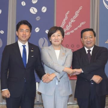 どうなる自民党総裁選前倒し？ 小泉進次郎氏「農相に専念」発言も“キングメーカー詣で”の思惑と計算