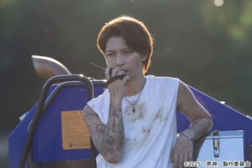 岩橋玄樹、英語も重機も操る“タフな男”を好演！　映画「男神」で魅せる新写真＆本編映像到着