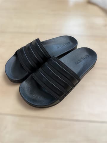 え【アベイル】で「adidas」が買えるの！？ 1足持っておきたい「万能サンダル」