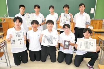 廃部の危機乗り越え…高校の総合文化祭で最優秀賞　埼玉の松山高、3年連続で受賞　審査対象の期間で126回発行　校外で積極的に取材、校内行事などで号外も随時　ネット全盛の時代、なぜ新聞…前部長の3年生は