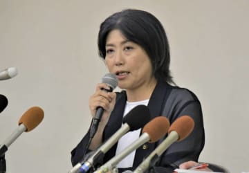 学歴詐称問題の田久保伊東市長、百条委に出頭も質疑応答かみ合わず…証言拒否も