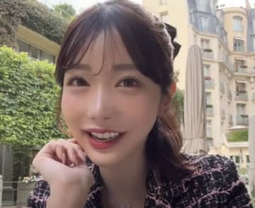 悲痛…Rちゃん、パリで涙の破局報告　「私との結婚って会社の経費なのかな？」とオーディション彼氏との価値観の違いを明かす