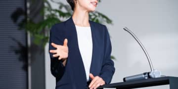 学歴詐称疑惑の田久保市長、”卒業証書チラ見せ”に生中継で猛反論『１９.２秒提示をした』…ネットでツッコミ殺到「嘘だったと思われても仕方がない保身ぶり」「伊東市民が気の毒」「19.2秒･･･もう、コントやな。」