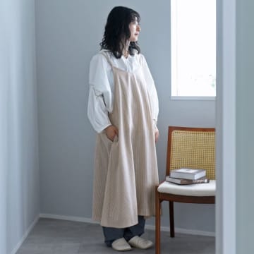 家事のやる気スイッチオン！大好評「ワンピみたいなキャミエプロン」着用レポート