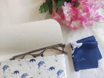 この付録が凄すぎる…！「調光サングラスとケース・めがね拭き」豪華3点セットをご紹介♪