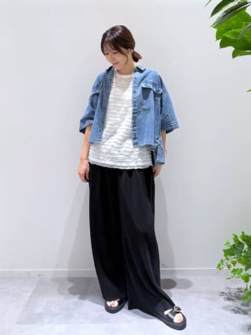 秋まで使えるのにセール価格！【グローバルワーク】の「半袖デニムシャツ」