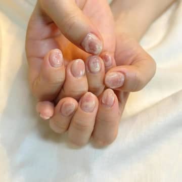 "ご褒美"美容に！【40・50代】に推したい「短めでもかわいいネイル」♡