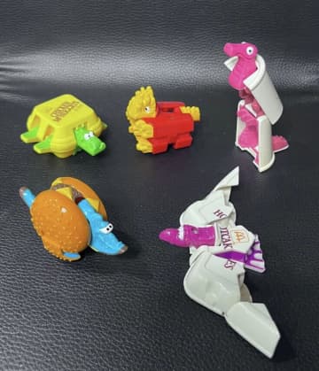 昔のハッピーセットの変形ロボが再評価！「今の売り方は情けないよ」と