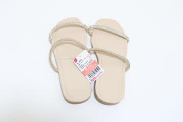 ダイソーで100円じゃないけど大満足！靴屋さんに並んでてもおかしくない！高コスパサンダル