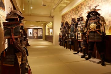 【京都で人気】なぜ京都の『侍ミュージアム』に外国人が殺到？展示物より『神ガイド』目当てだった？？