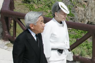 上皇ご夫妻　昭和天皇の遺志を壮絶な覚悟をもって受け継がれ…世界各地に広げられた“慰霊の旅路”