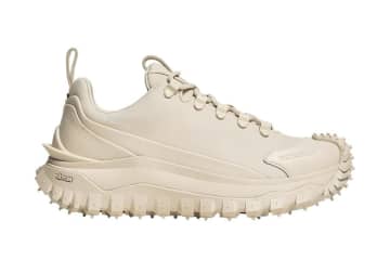 モンクレール”ヌバックレザー”の「トレイルグリップ」防水スニーカー、冬用ブーツも