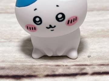 約2年ぶりの新作！100円ショップのちいかわ「インテリアミニフィギュア」並べてわかる圧倒的かわいさ♪