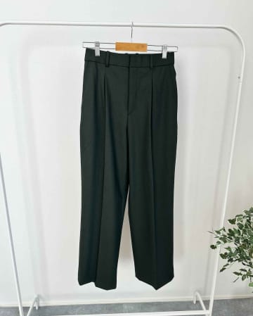 【ユニクロ人気商品】に新色！ 深グリーンが上品♡「ワイドパンツ」