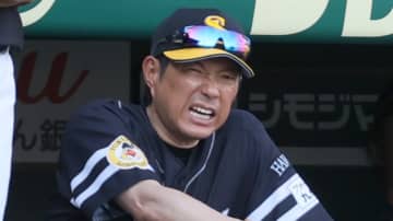 ソフトバンク連勝ストップ　9回一打同点の場面で嶺井がオーバーランしタッチアウト　終盤の好機を生かせず