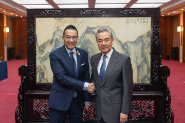 王毅氏、タイ外相と会談