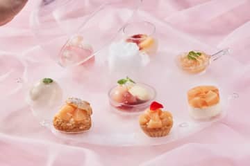 リーガロイヤルホテル京都、「ピーチクラウン アフタヌーンティーセット」を提供