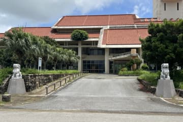 【起業できるリゾート3選㊤】「宮古島ICT交流センター」議場でテレワーク、休みはウミガメと過ごす