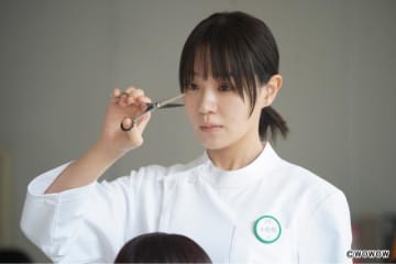 奈緒が受刑者で美容師の難役に挑んだ「塀の中の美容室」刑務所体験が生んだリアルな演技