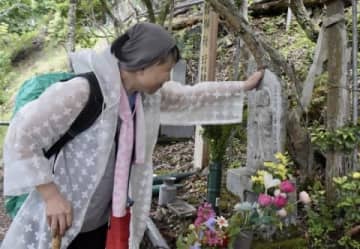 「憔悴した遺族にマイクを向け…」不信感からメディアを避け続けた女性、亡き親友との思い出を語り始めた理由