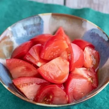 【トマト100個でも足りないかも】「もうこれしか作らない！」想像以上にウマい簡単副菜レシピ4選♪