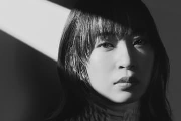ヒグチアイの新曲「わたしの代わり」自己完結的な題材を形にした“独り言”3部作の第2弾